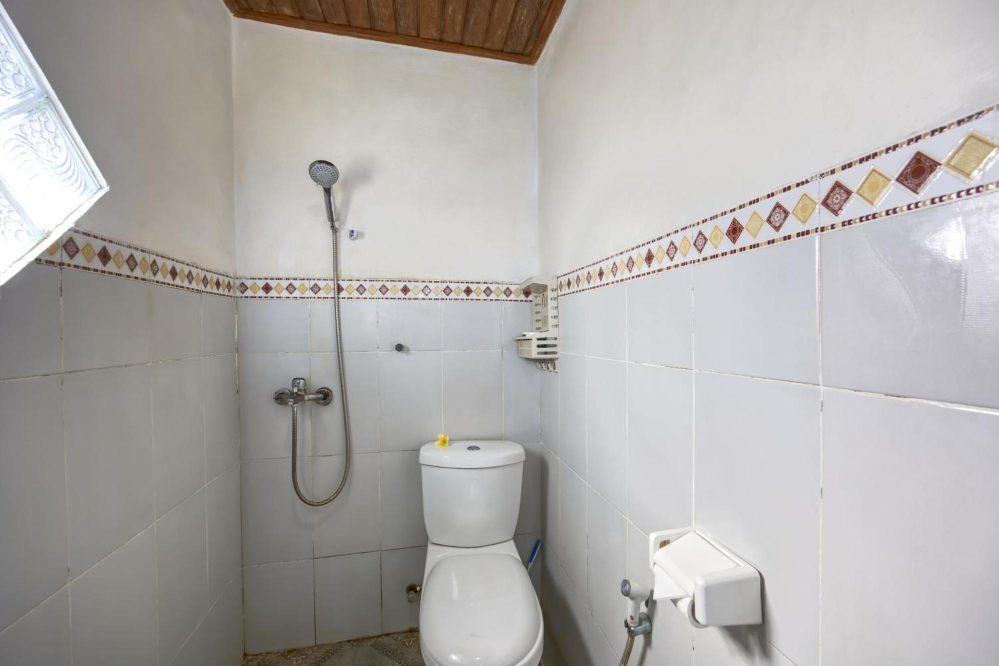 Bagus Cottage Batununggul Номер фото