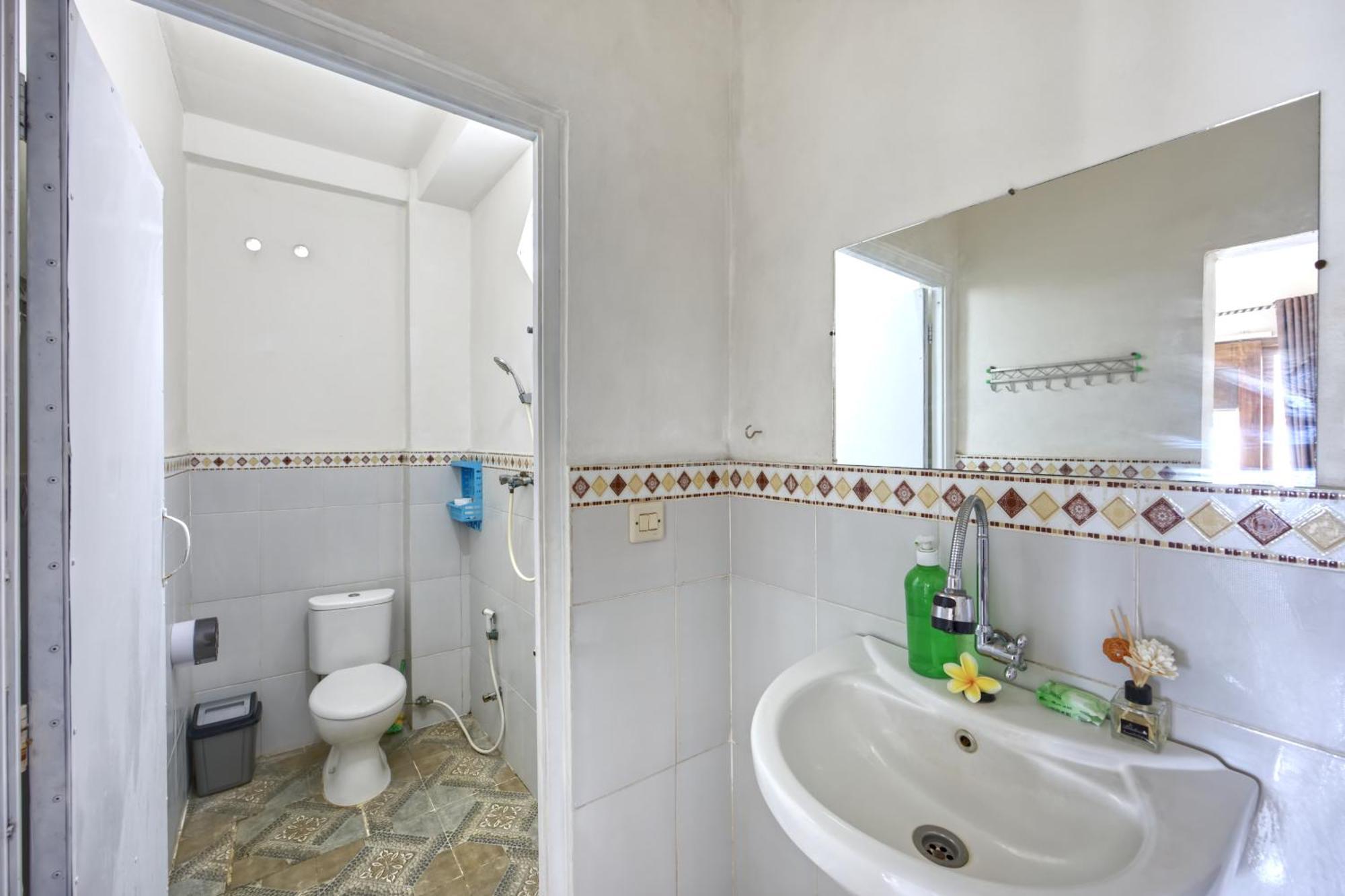 Bagus Cottage Batununggul Номер фото